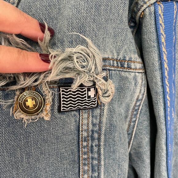 Pink Dolphin Women’s Denim Jacket XL Light Wash Distressed Frayed Hem Streetwear - Picture 2 of 15